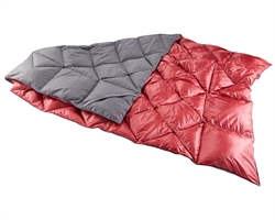 Y by Nordisk Kiby Packable Down Travel Blanket - Black/Cranberry Red - Duntæppe